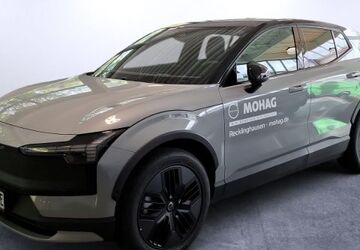 Volvo EX30 6.900 km 48.880 &euro; Recklinghausen 45659