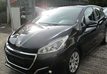 Peugeot 208 99.000 km 5.850 &euro; Oberhausen 46149