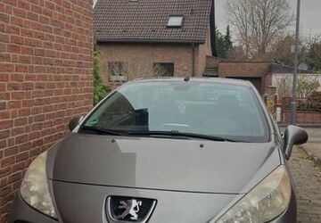 Peugeot 207 176.000 km 1.900 &euro; Düsseldorf 40468