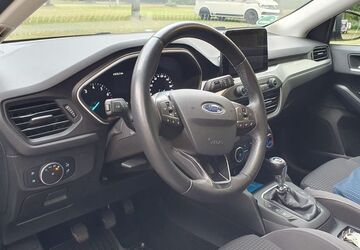 Ford Focus 42.500 km 13.550 &euro; Gladbeck 45968