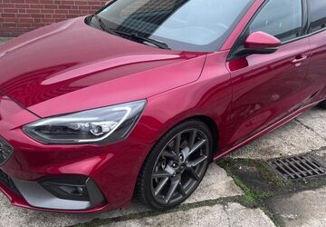 Ford Focus 75.000 km 18.580 &euro; Düsseldorf 40549