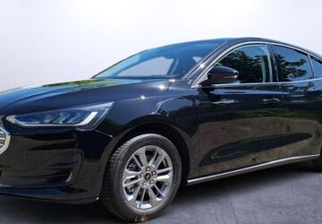 Ford Focus 9.900 km 25.880 &euro; Recklinghausen 45659