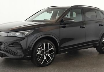 VW Tiguan 18.300 km 47.684 &euro; Düsseldorf 40233