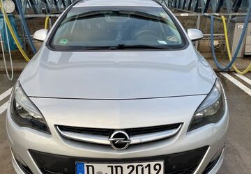 Opel Astra 124.000 km 8.200 &euro; Düsseldorf 40219