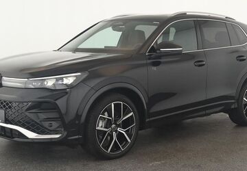 VW Tiguan 13.800 km 43.384 &euro; Düsseldorf 40233