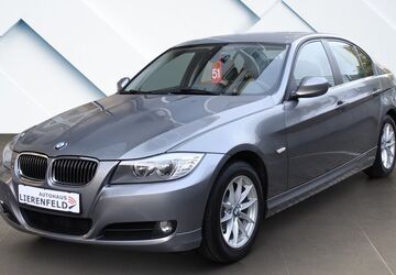 BMW 318 49.743 km 12.490 &euro; Düsseldorf 40231