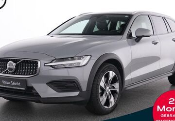 Volvo V60 Cross Country 17.409 km 34.990 &euro; Essen-Kray 45309