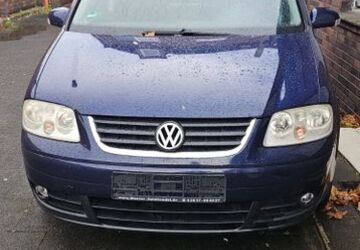 VW Touran 270.594 km 1.700 &euro; Dinslaken 46537