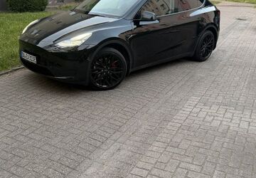 Tesla Model Y 67.000 km 33.000 &euro; Duisburg 47166