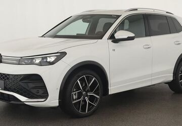 VW Tiguan 17.400 km 43.484 &euro; Düsseldorf 40233