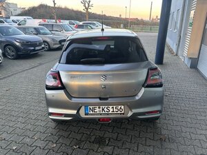 Suzuki Swift Comfort CVT Hybrid +Apple+Navi+Garantie+ 3.550 km 19.890 &euro; Meerbusch 40667