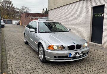BMW 323 211.000 km 4.500 &euro; Essen 45143