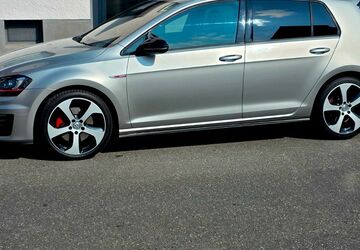 VW Golf 130.000 km 12.800 &euro; Herten 45699