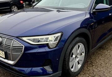Audi e-tron 44.073 km 28.950 &euro; Kamp-Lintfort 47475