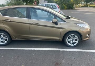 Ford Fiesta 132.500 km 3.999 &euro; Krefeld 47809