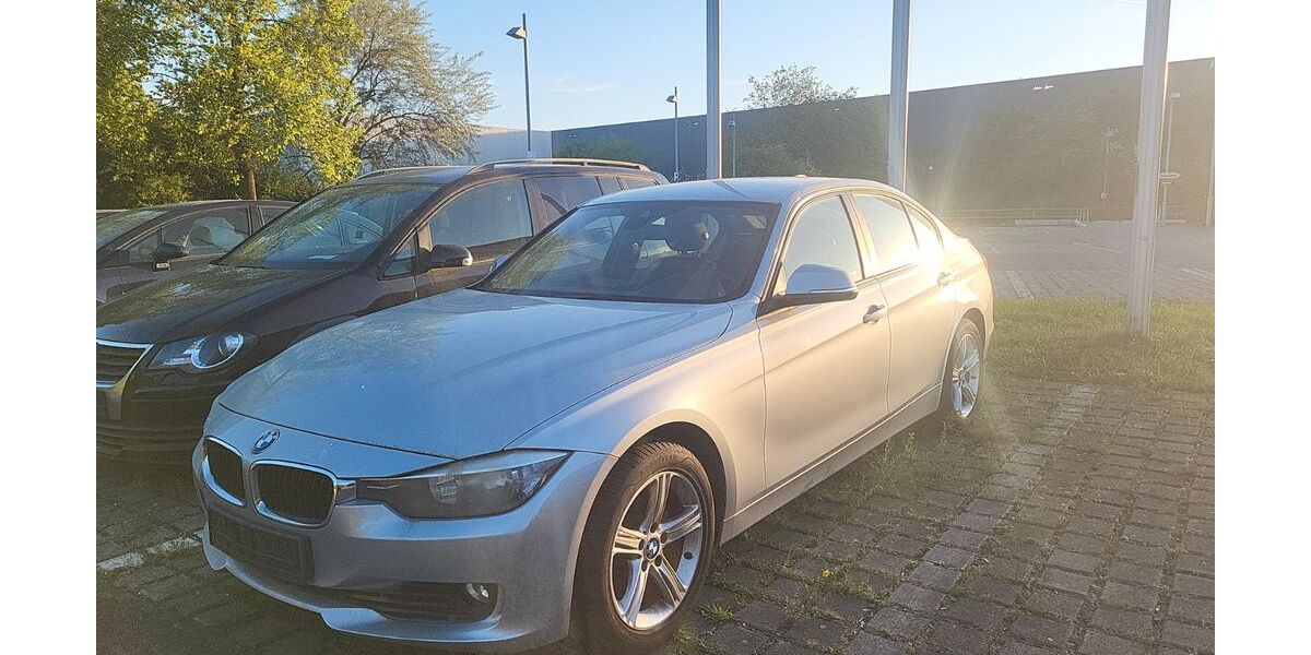 BMW 316 200.000 km 6.000 &euro; Düsseldorf 40549