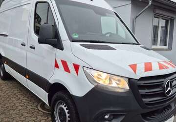 Mercedes-Benz Sprinter 196.000 km 25.900 &euro; Düsseldorf 40591
