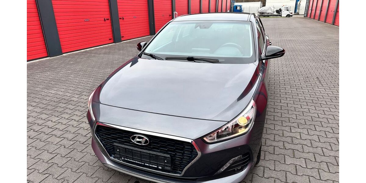 Hyundai i30 116.000 km 11.599 &euro; Oberhausen 46145