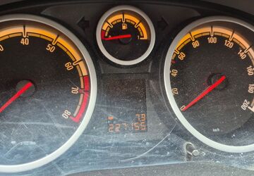 Opel Corsa 227.155 km 1.299 &euro; Oberhausen 46117