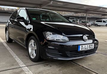 VW Golf 121.480 km 12.600 &euro; Düsseldorf 40215