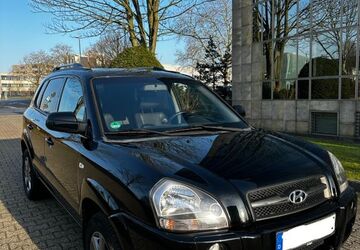 Hyundai TUCSON 163.000 km 3.950 &euro; Düsseldorf 40472