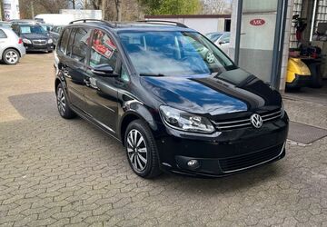 VW Touran 209.000 km 6.980 &euro; Essen 45141