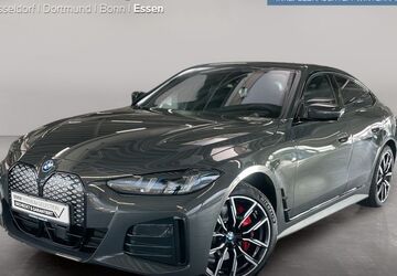 BMW i4 31.179 km 52.599 &euro; Essen 45141