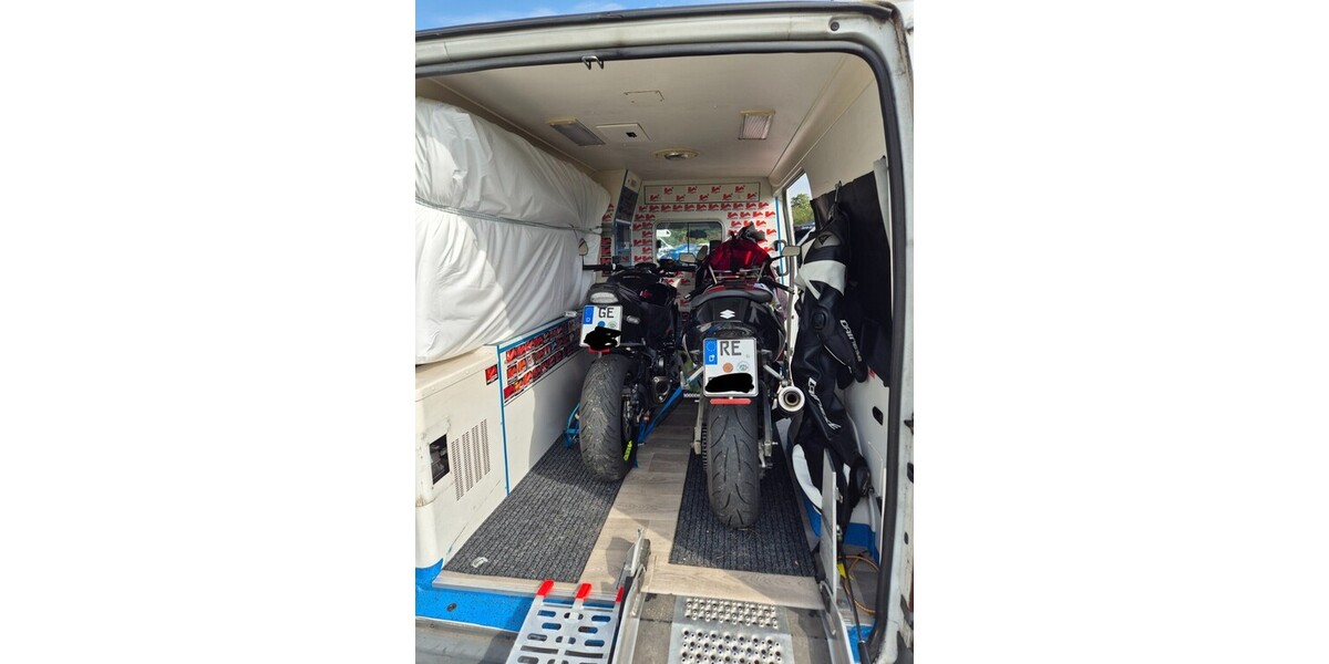 Ford Transit 304.949 km 5.900 &euro; Gelsenkirchen 45879