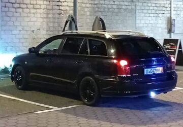 Toyota Avensis 260.000 km 1.690 &euro; Düsseldorf 40595