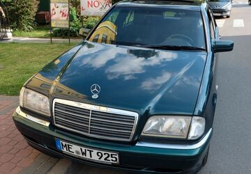 Mercedes-Benz 220 308.000 km 3.500 &euro; Düsseldorf 40233