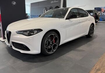 Alfa Romeo Giulia 12.850 km 42.985 &euro; Oberhausen 46049