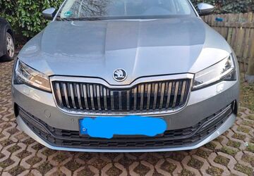Skoda Superb 122.000 km 16.450 &euro; Velbert 42551