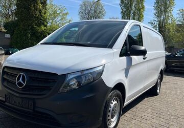Mercedes-Benz Vito 152.435 km 9.889 &euro; Düsseldorf 40597