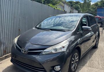 Toyota Verso 189.000 km 6.500 &euro; Essen 45143