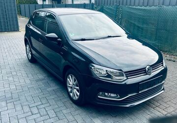 VW Polo 67.872 km 8.699 &euro; Essen 45355