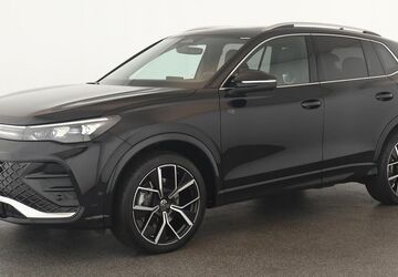 VW Tiguan 16.800 km 46.684 &euro; Düsseldorf 40233