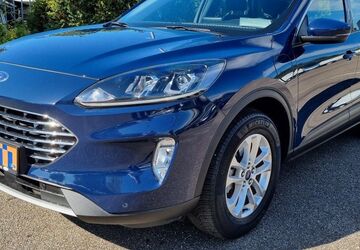 Ford Kuga 37.906 km 23.980 &euro; Düsseldorf 40589