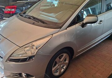 Peugeot 5008 152.800 km 4.350 &euro; Wülfrath 42489