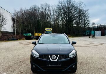 Nissan Qashqai 179.540 km 5.900 &euro; Oberhausen 46049