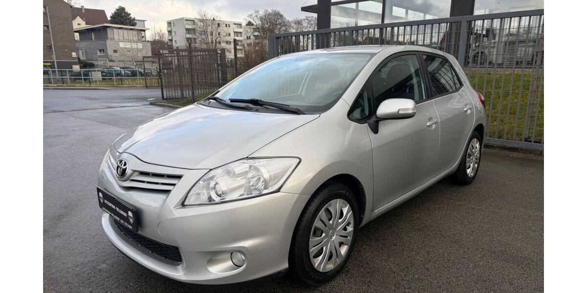 Toyota Auris 84.800 km 7.950 &euro; Bochum 44866