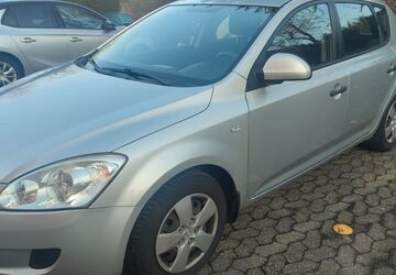 Kia ceed / Ceed 180.000 km 2.100 &euro; Meerbusch 40667