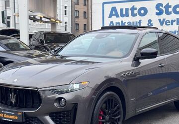 Maserati Levante 33.470 km 45.900 &euro; Oberhausen 46045