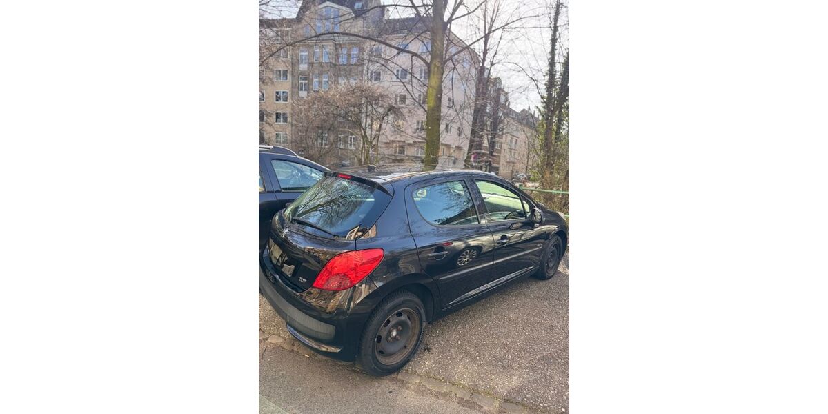 Peugeot 207 145.625 km 1.400 &euro; Düsseldorf 40239