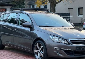 Peugeot 308 150.000 km 8.900 &euro; Essen 45356