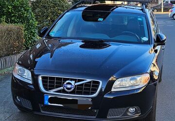 Volvo V70 218.000 km 9.900 &euro; Düsseldorf 40549