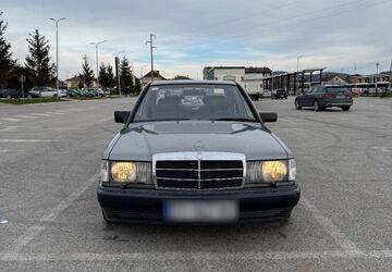 Mercedes-Benz 190 210.000 km 12.490 &euro; Moers 47441