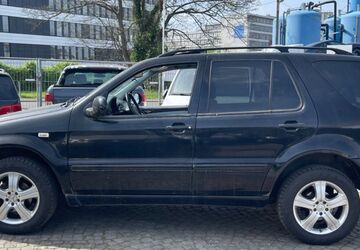 Mercedes-Benz ML 320 220.000 km 1.800 &euro; Düsseldorf 40233