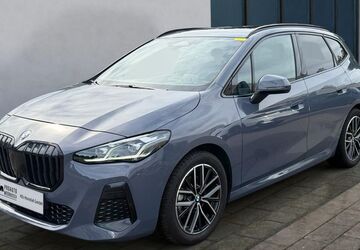 BMW 220 Active Tourer 13.600 km 33.999 &euro; Meerbusch 40668