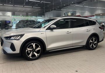 Ford Focus 4.468 km 25.880 &euro; Dinslaken 46539