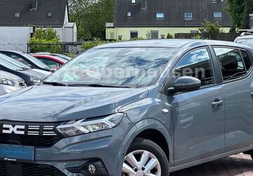 Dacia Sandero 15.000 km 15.990 &euro; Oberhausen 46049